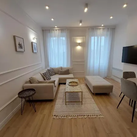 Апартаменты Raphael's Apartment, Classe 3 Etoiles Сен-Рафаэль