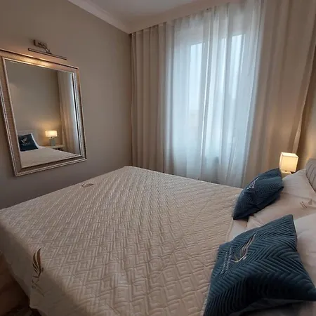 Raphael's Apartment, Classe 3 Etoiles Апартаменты