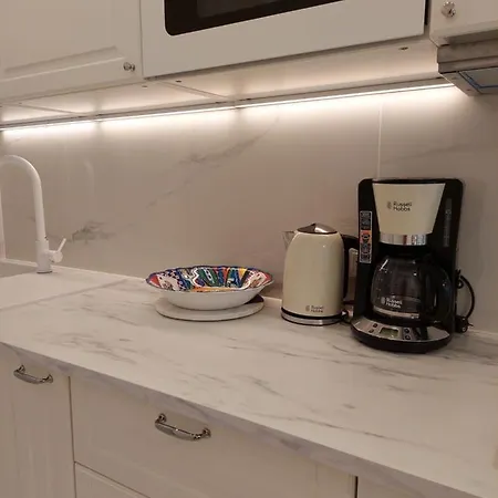 Raphael's Apartment, Classe 3 Etoiles דירה