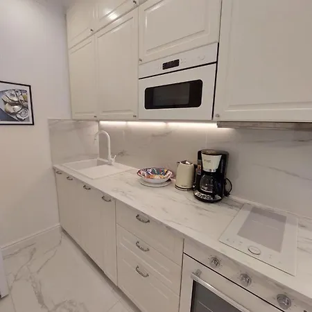 Raphael's Apartment, Classe 3 Etoiles דירה